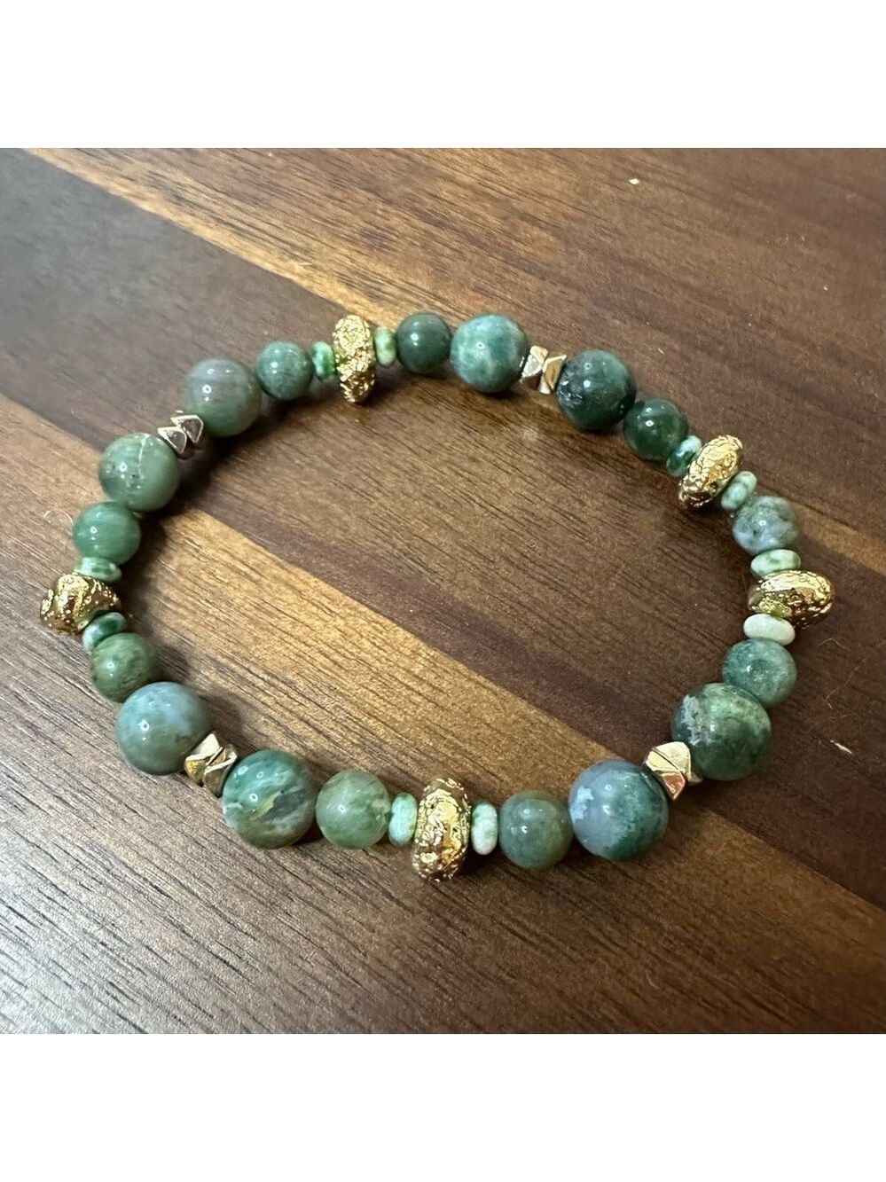 Green Indian Stone Beaded Bracelet With Gold Accents 7”